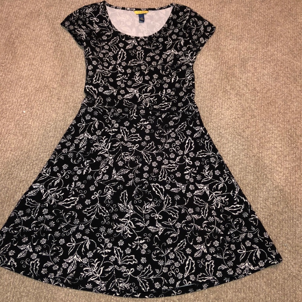 short sleeve beautiful dress